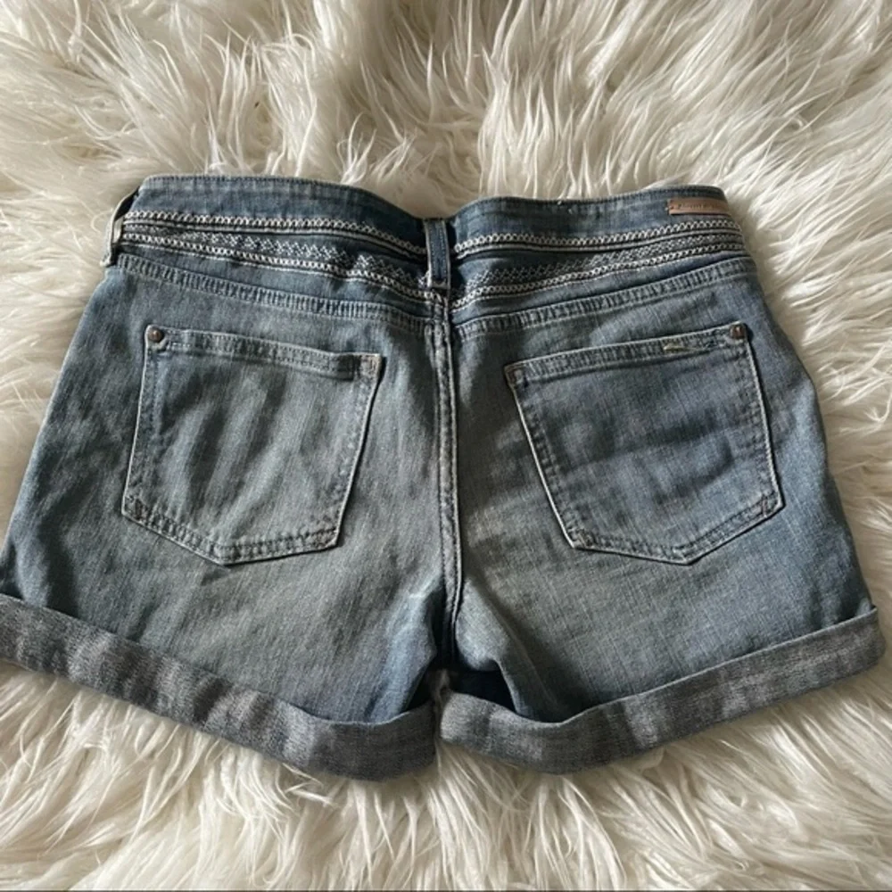 Anthro Pilcro stet embroidered denim jean short 28 - Picture 4 of 8